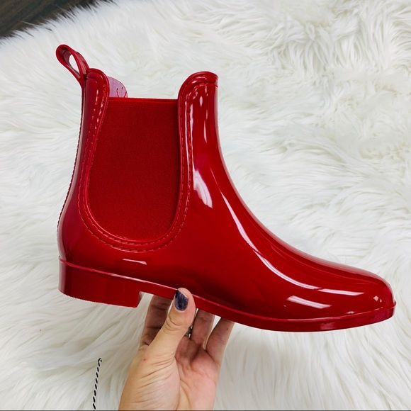 Red rain boot - Picture 4 of 7